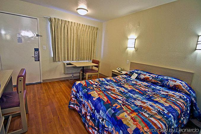 Motel 6-Mcallen, Tx ภายนอก รูปภาพ