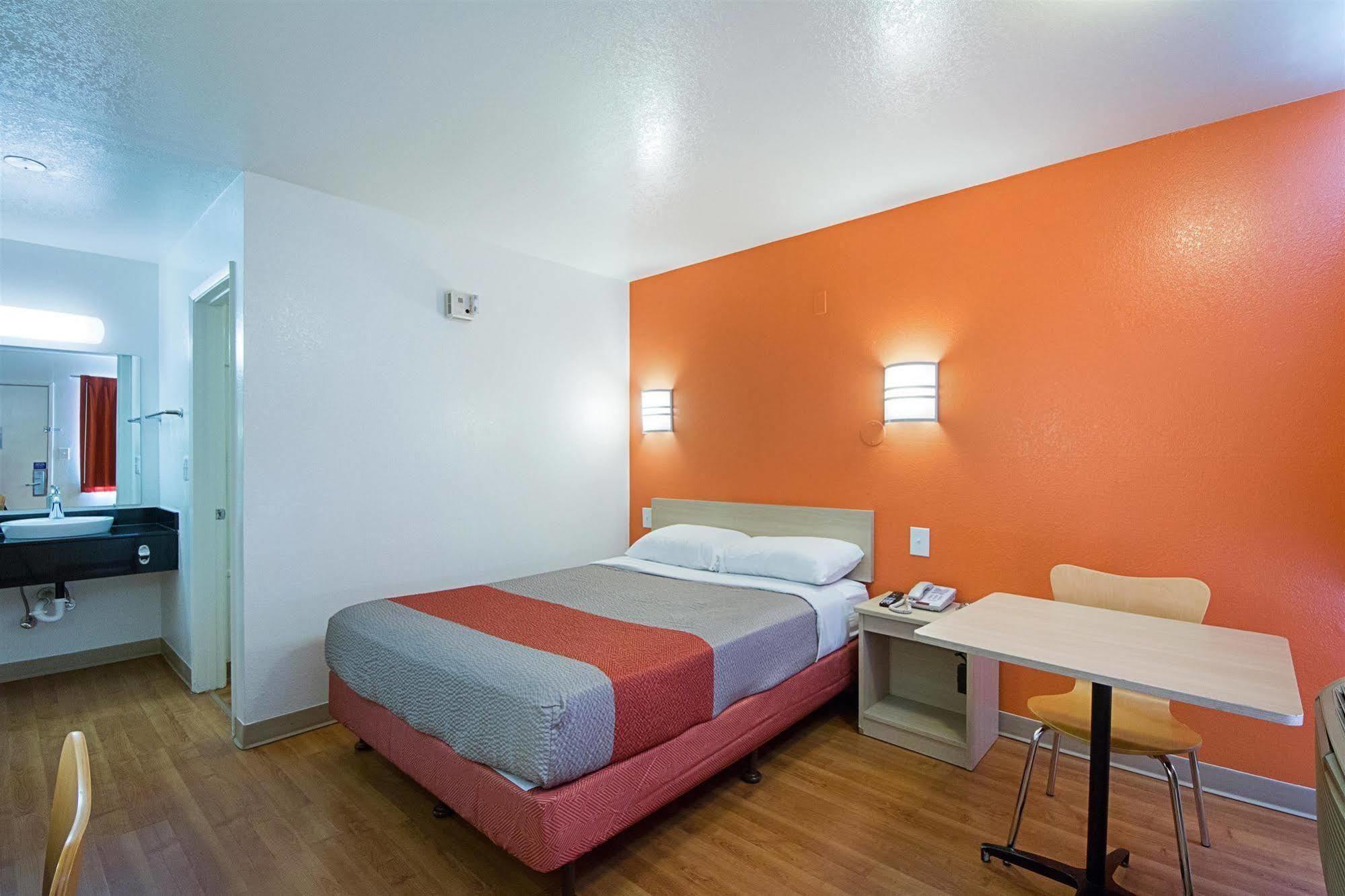 Motel 6-Mcallen, Tx ภายนอก รูปภาพ