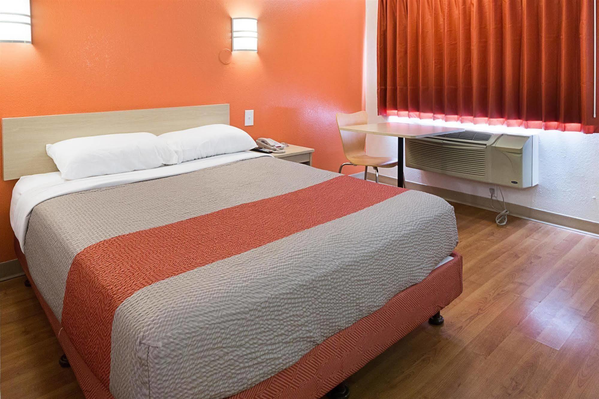 Motel 6-Mcallen, Tx ภายนอก รูปภาพ