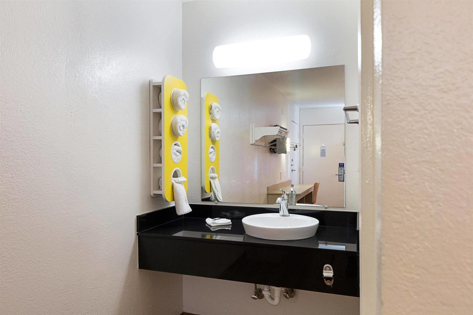 Motel 6-Mcallen, Tx ภายนอก รูปภาพ